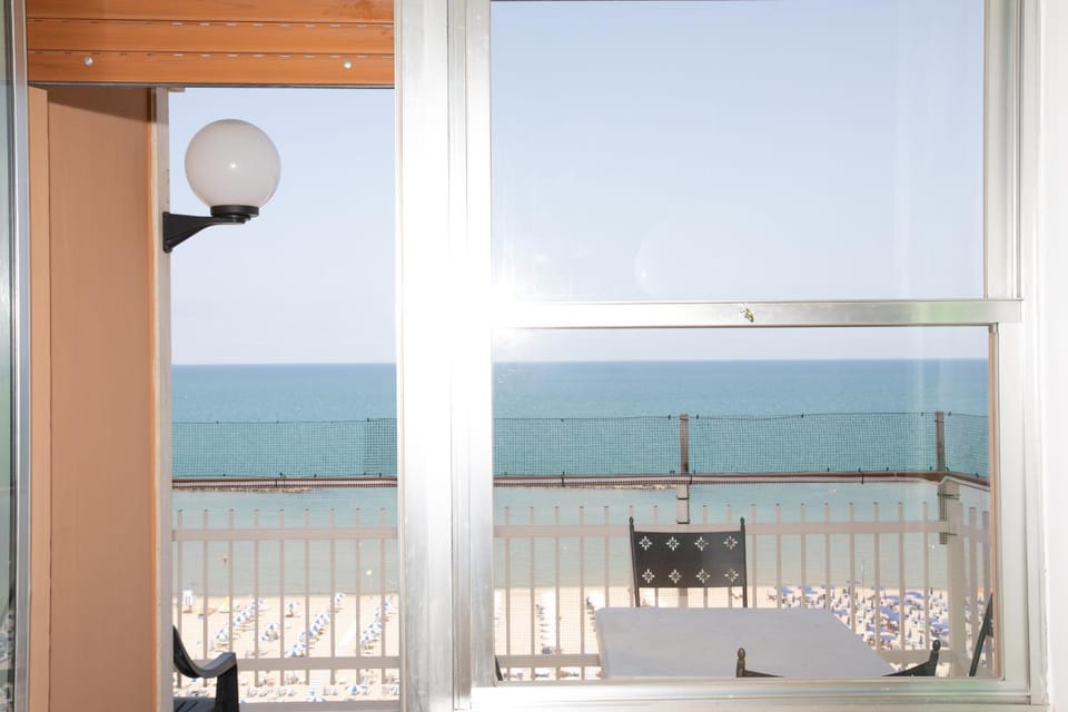 View (from property/room), Balcony/Terrace, Sea view