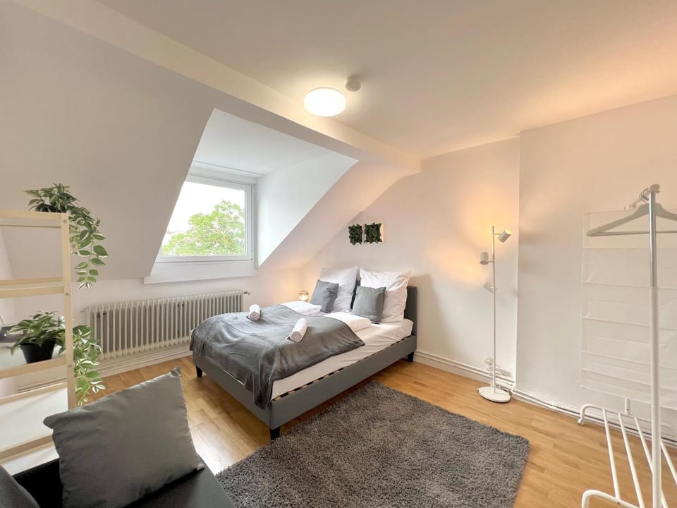 Bed, Photo of the whole room, Bedroom