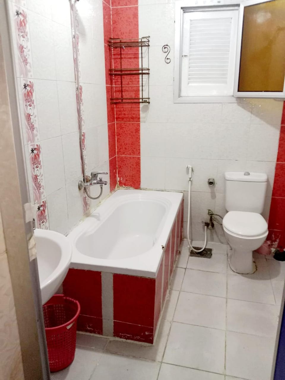 Shower, Toilet, Bathroom, Bath