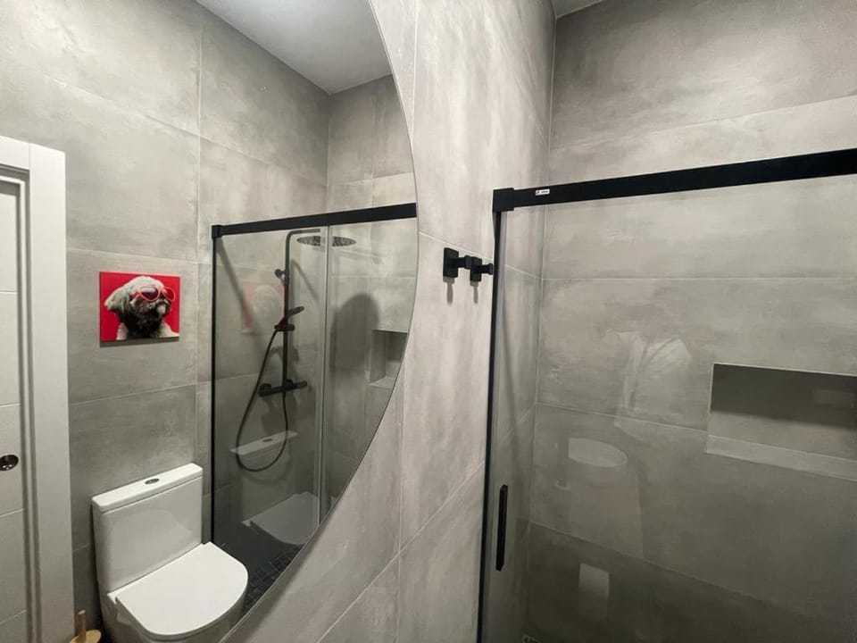 Shower, Bathroom, towels