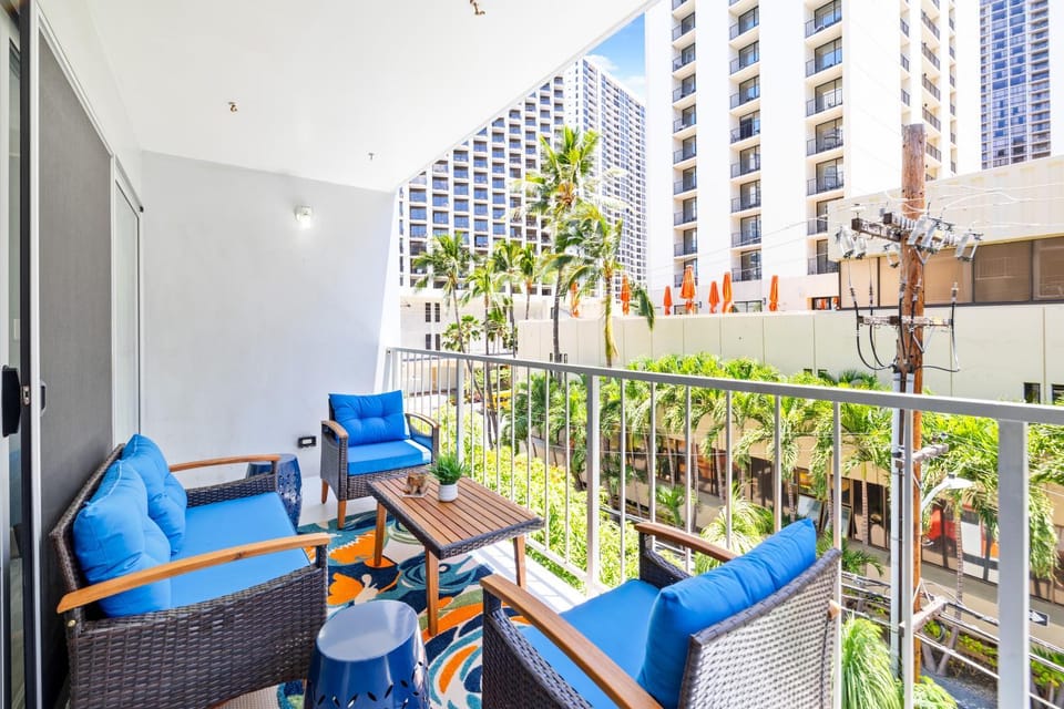 Day, Balcony/Terrace, Seating area