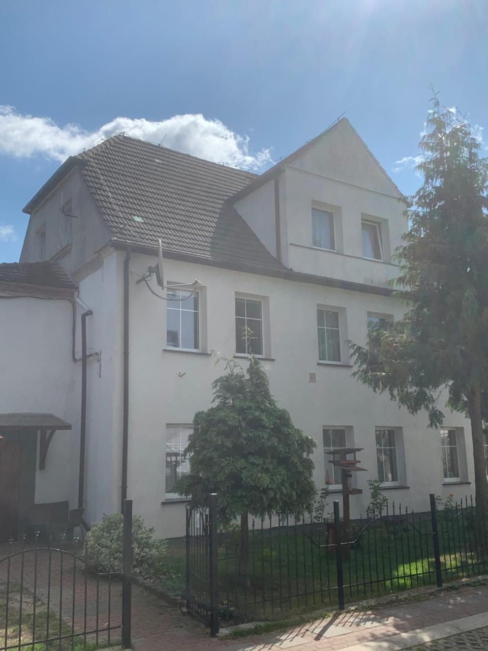 Property building, Day