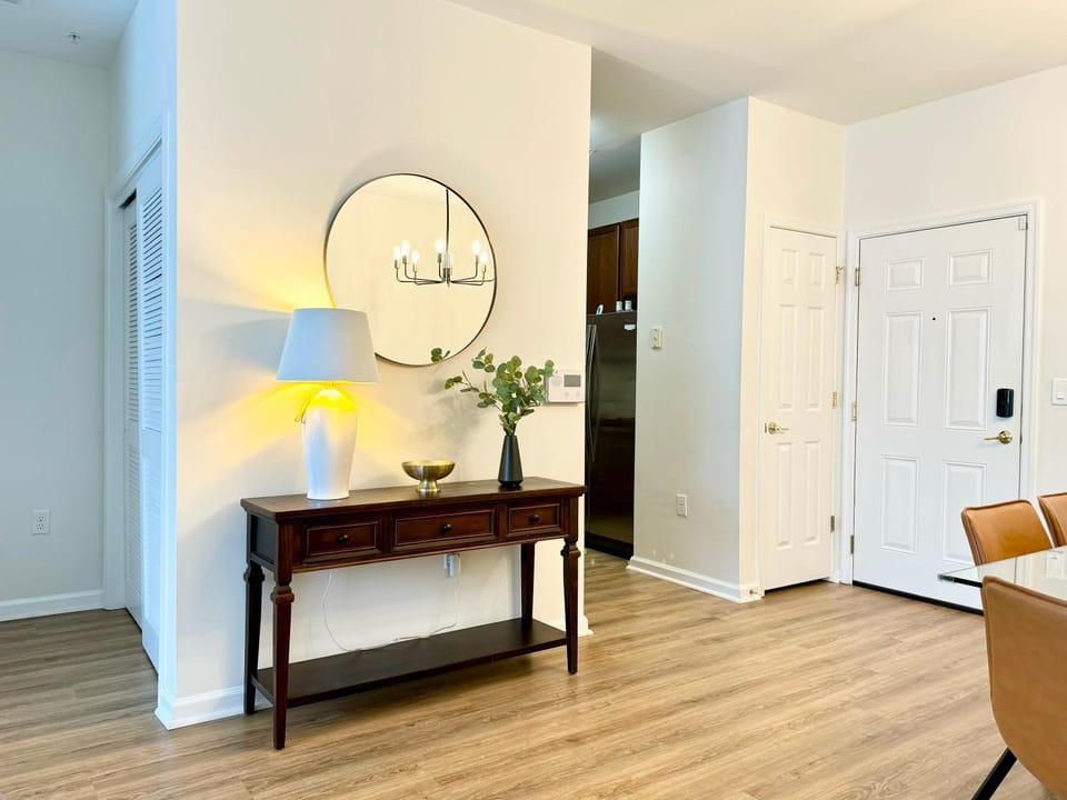 Luxury Condo Near NYC, MetLife & American Dream Apartment in Passaic