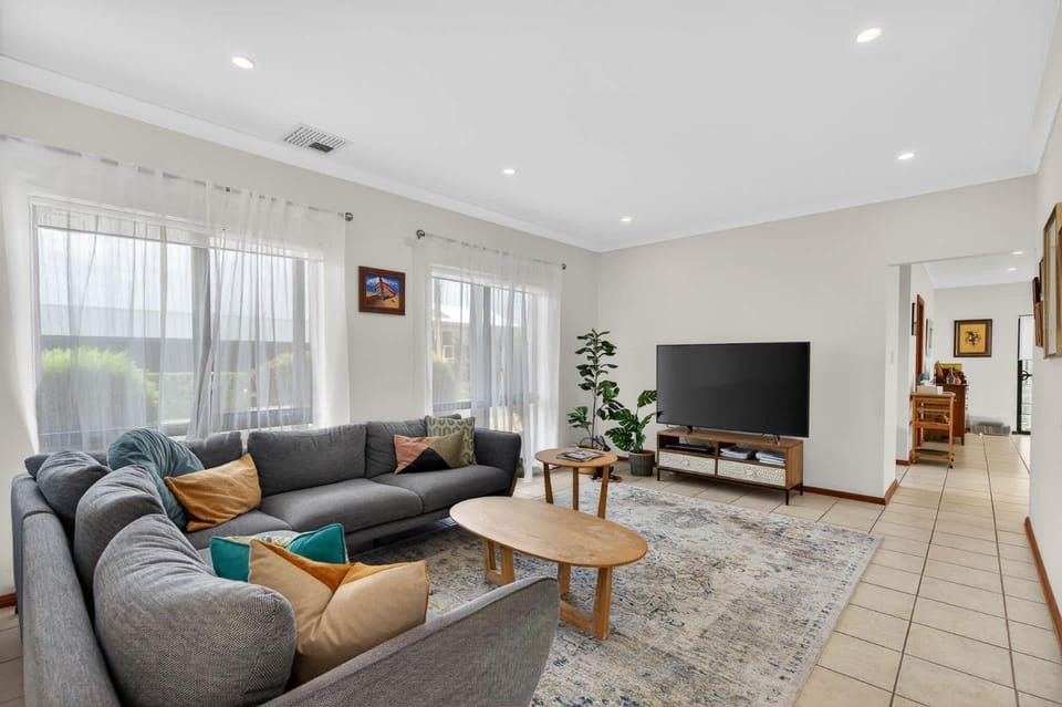 10 Rupara - Linen Included House in South Australia
