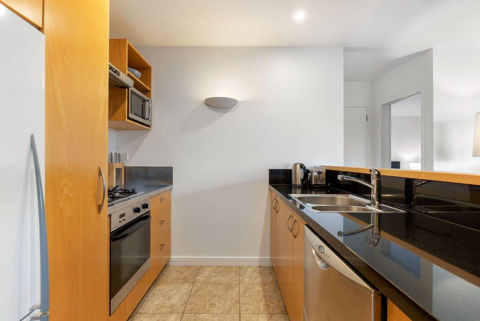 Kitchen or kitchenette, dishwasher, pet friendly, stove