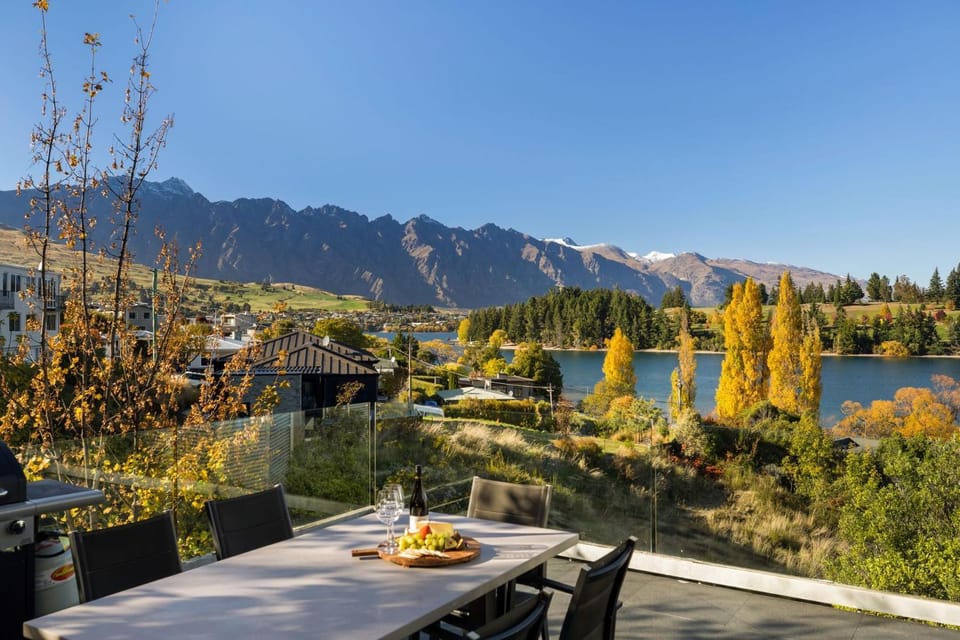 Day, Natural landscape, Autumn, Lake view, Mountain view