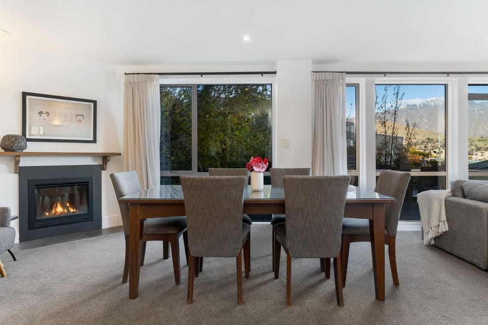 Dining area, flat iron