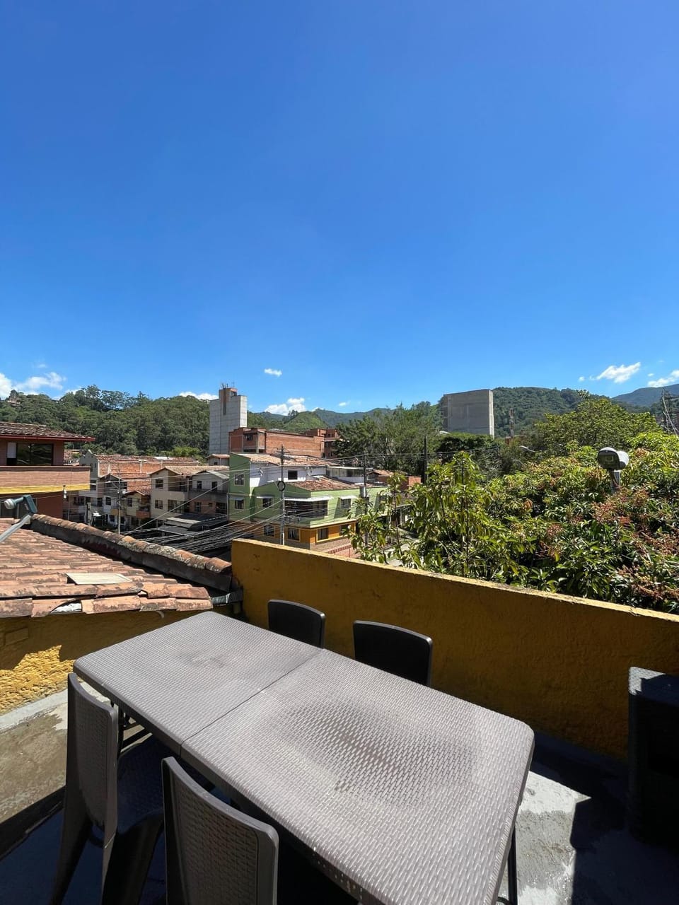 View (from property/room), Balcony/Terrace, City view, Mountain view, Street view