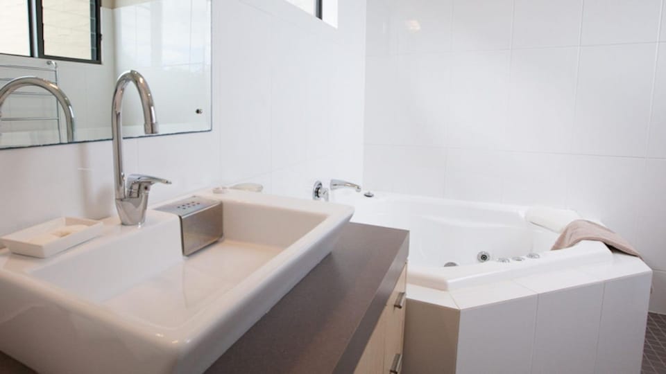 Hot Tub, Bathroom, Bath