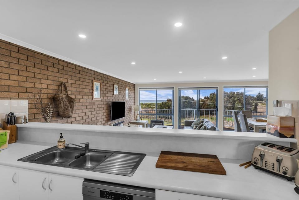 Ocean Escape Twin Pines 8 - Wallaga Lake Rd 8 House in Bermagui