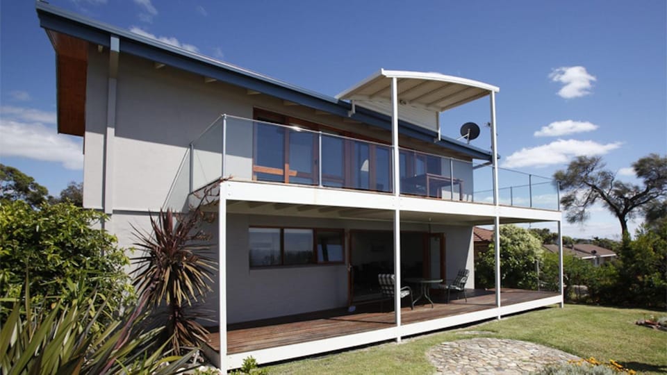 Property building, Patio, View (from property/room), Balcony/Terrace, Balcony/Terrace, Garden view, Sea view, Location