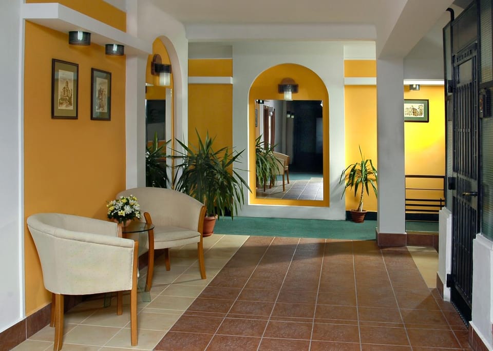 Lobby or reception, Seating area