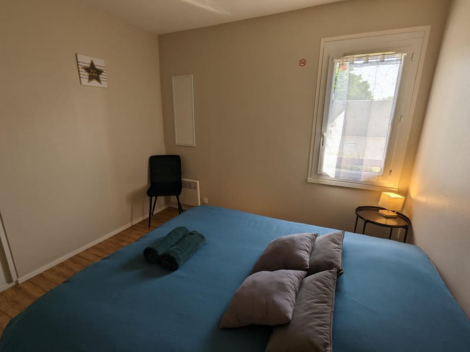 Gîte 10 pers. avec jardin à 200m des commerces, proche Loire et forêt d'Orléans - FR-1-590-281 House in Centre-Val de Loire