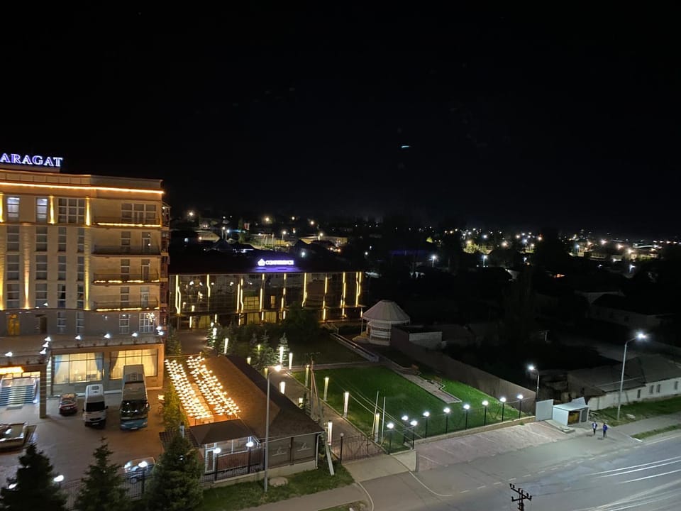 Night, Neighbourhood, Bird's eye view, City view, Street view, Location