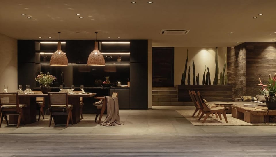 Living room, Dining area