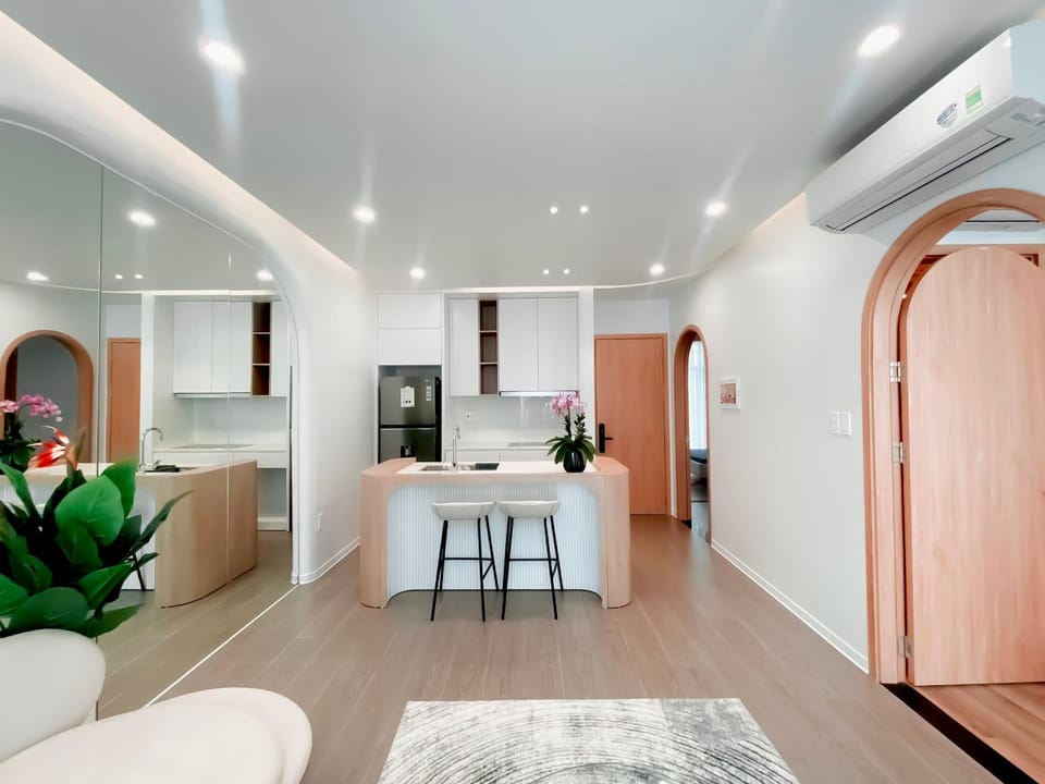 Kitchen or kitchenette, Living room, Seating area, Dining area, minibar, oven