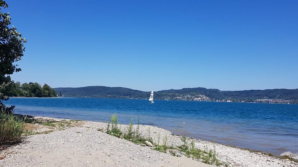 Nearby landmark, Natural landscape, Lake view