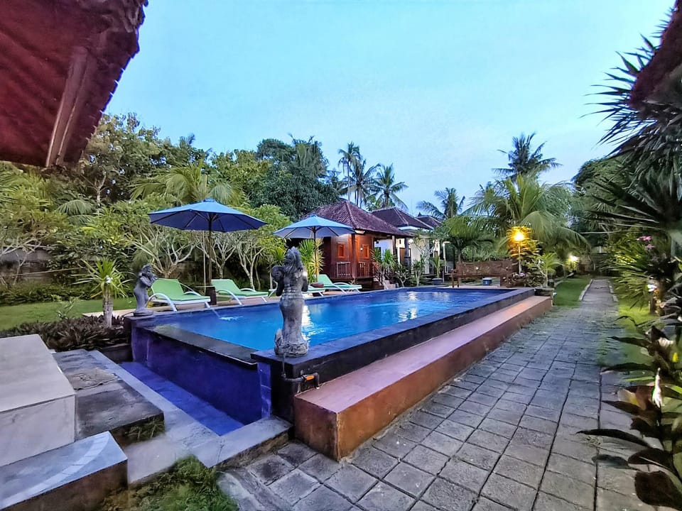 Swimming pool