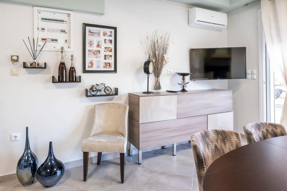 TV and multimedia, Seating area
