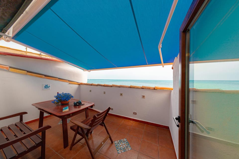 Jureka Sea View Apartment 1 Apartment in Cefalu