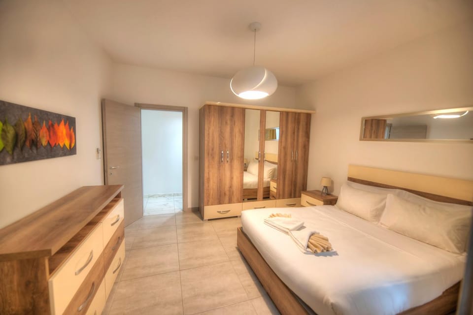 Spacious & modern 3 bedroom near seafront JBOR1-1 Apartment in Malta