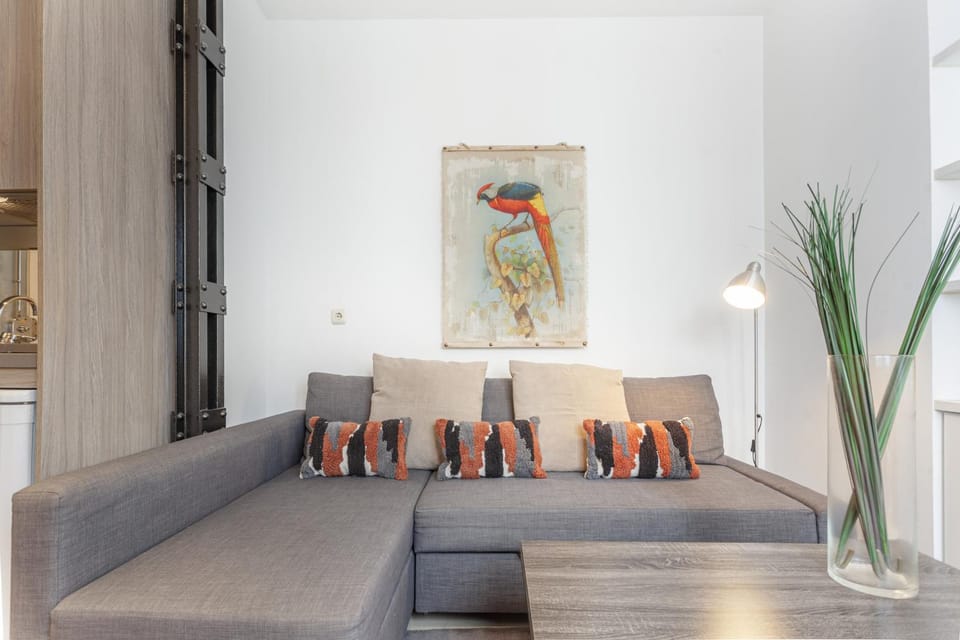 Communal lounge/ TV room, Living room