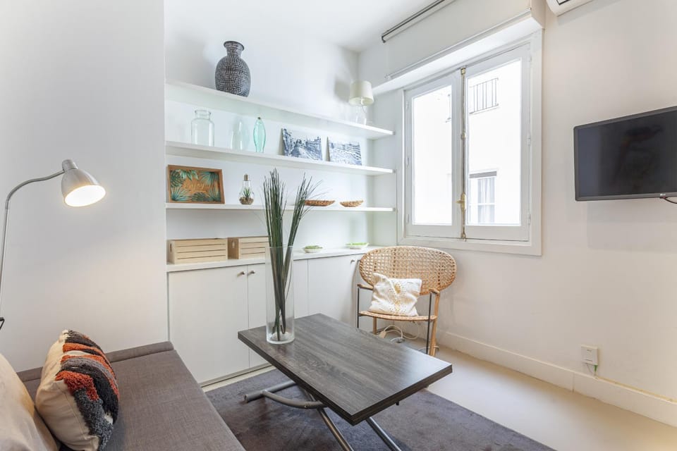 Communal lounge/ TV room, Living room