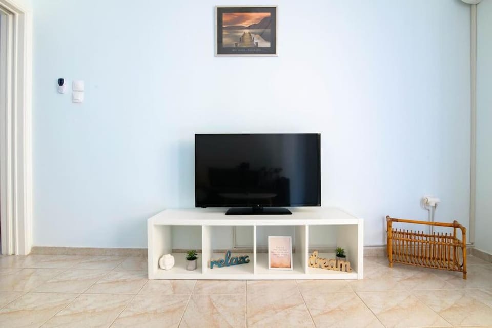 Your Perfect Place 1min from Kato Patissia Station -100Mbps Apartment in Athens