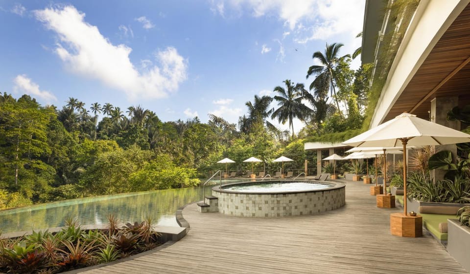 Property building, Day, Natural landscape, View (from property/room)