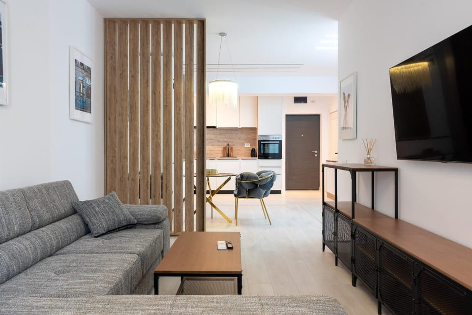 TV and multimedia, Living room, Dining area