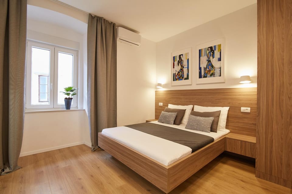 Bed, air conditioner