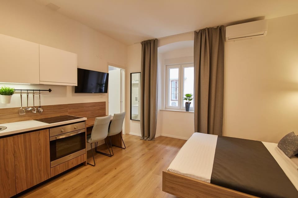 Bed, Kitchen or kitchenette