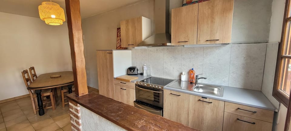 Coffee/tea facilities, Kitchen or kitchenette, Dining area, dishwasher, minibar, pet friendly, stove, toaster
