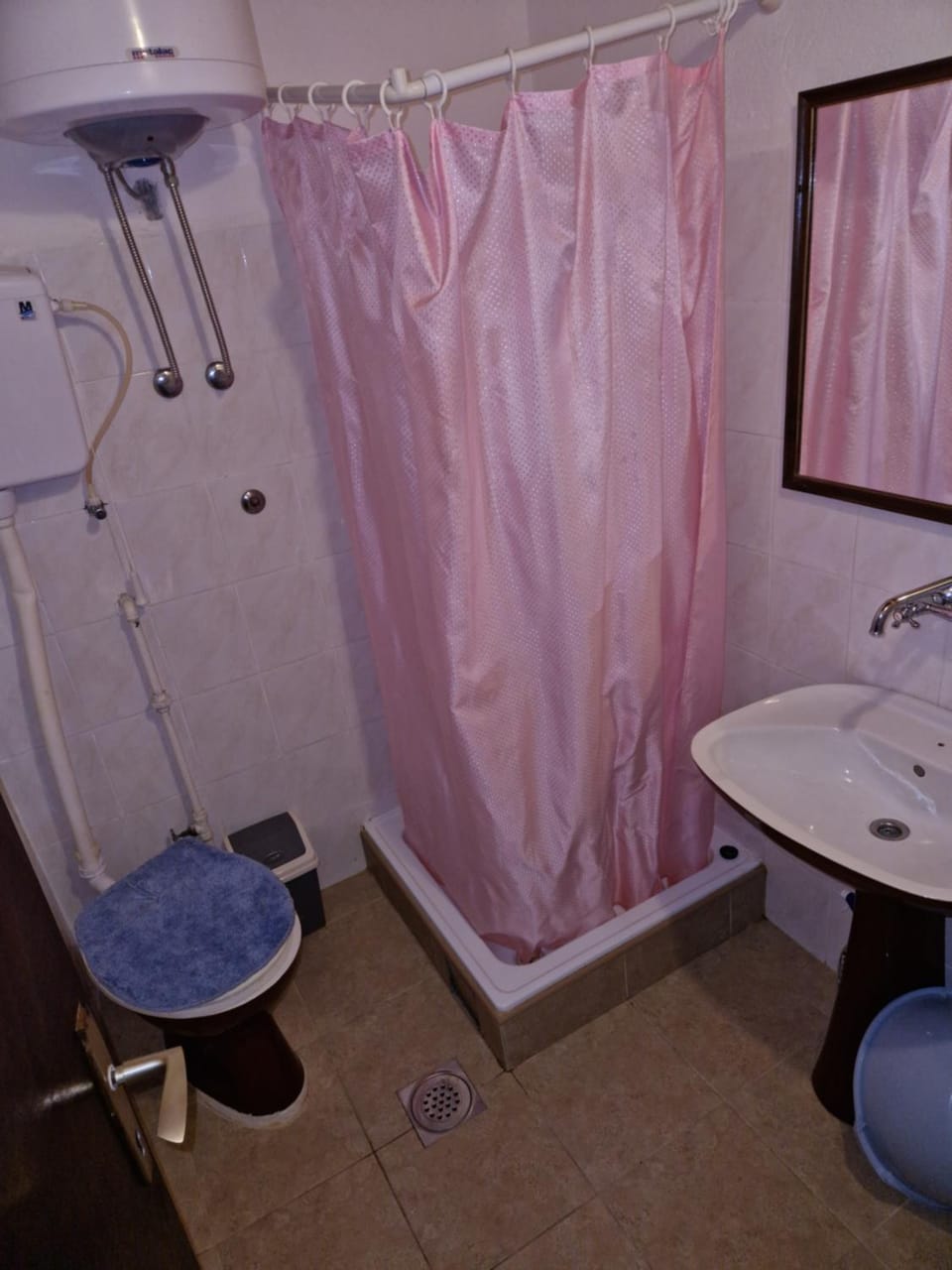 Studio Sanja Tivat ONE ROOM 35m2, 100 m from the beach Apartment in Kotor Municipality