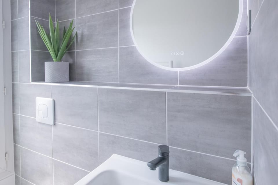 Shower, Bathroom
