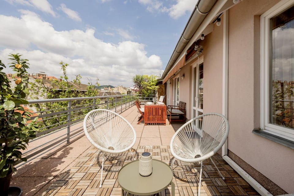 View (from property/room), Balcony/Terrace