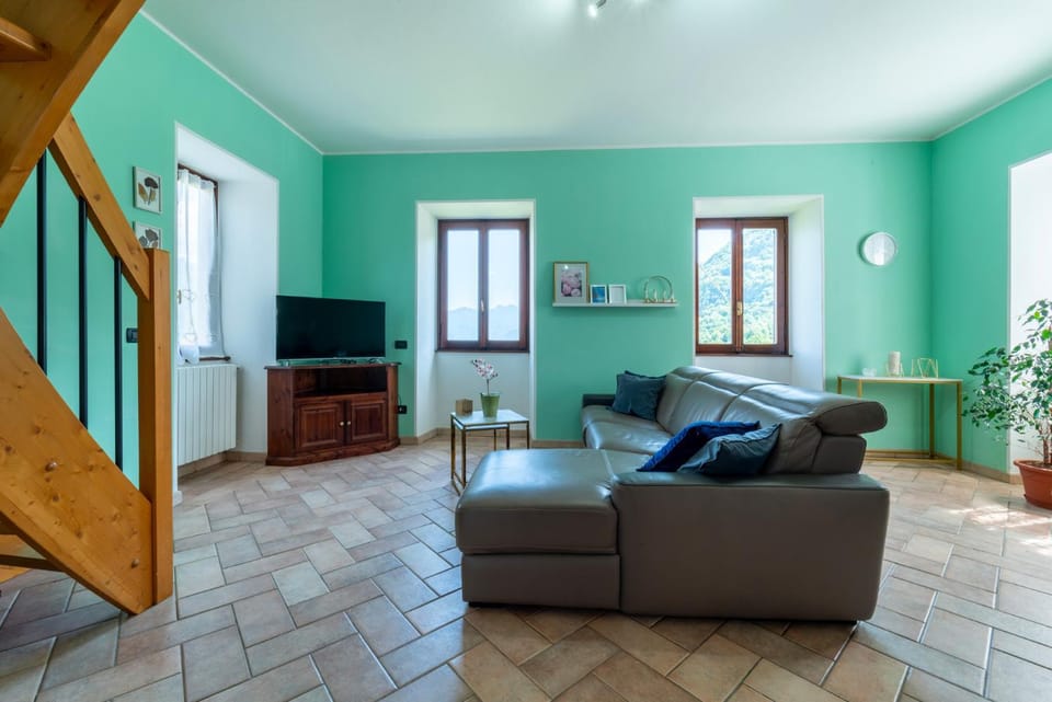 Communal lounge/ TV room, Living room