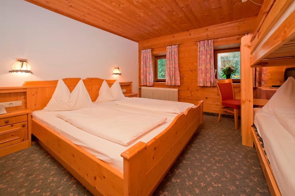 Bed, bunk bed