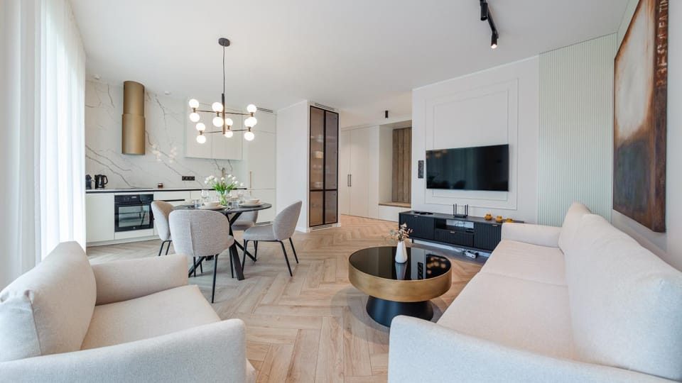 TV and multimedia, Kitchen or kitchenette, Seating area