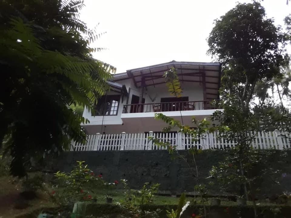 Villa25 Homestay - free pick up from the centre Vacation rental in Gangawatakorale