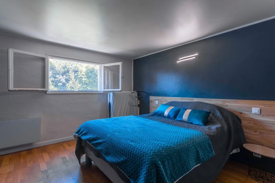Living room, Bedroom