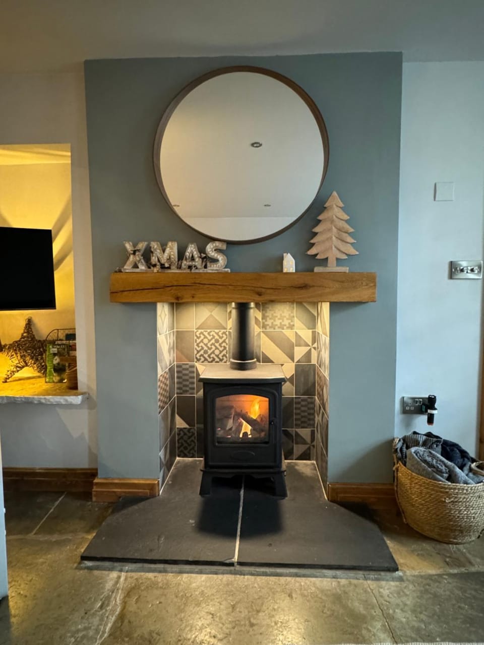 Weavers Cottage, Tideswell, sleeps 6, dog friendly House in High Peak District