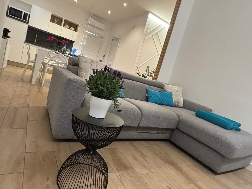 Strettomare-Business & travel apartment Apartment in Reggio Calabria