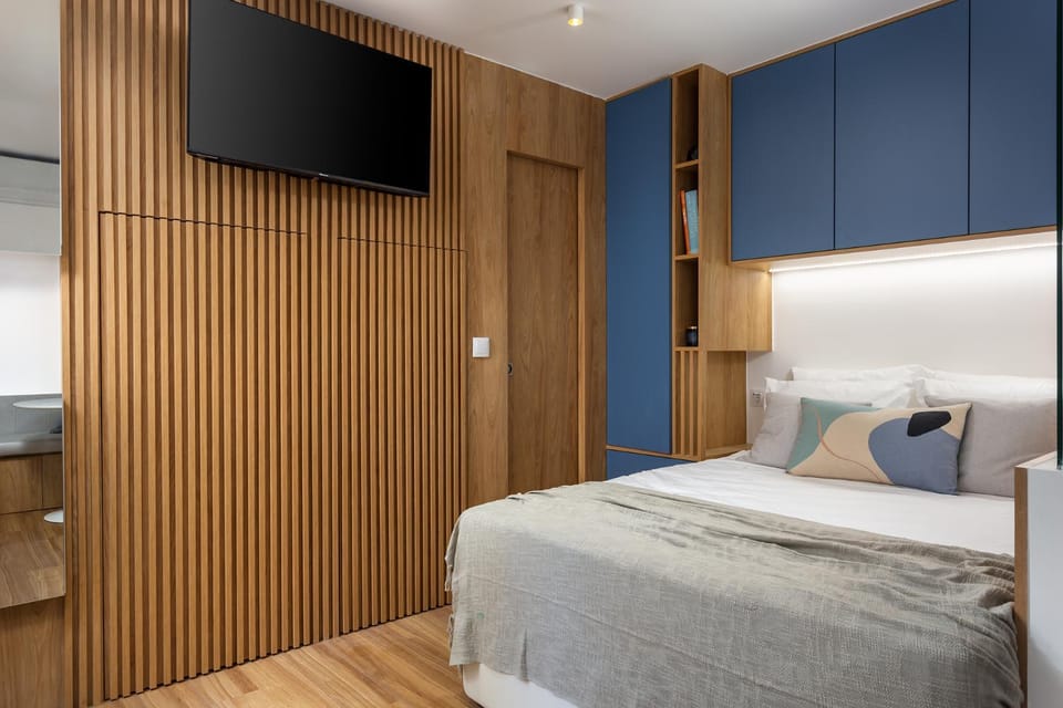 Bedroom, wardrobe