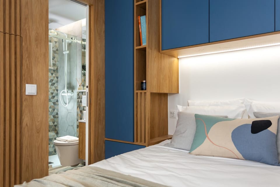 Bed, Bathroom, Bedroom