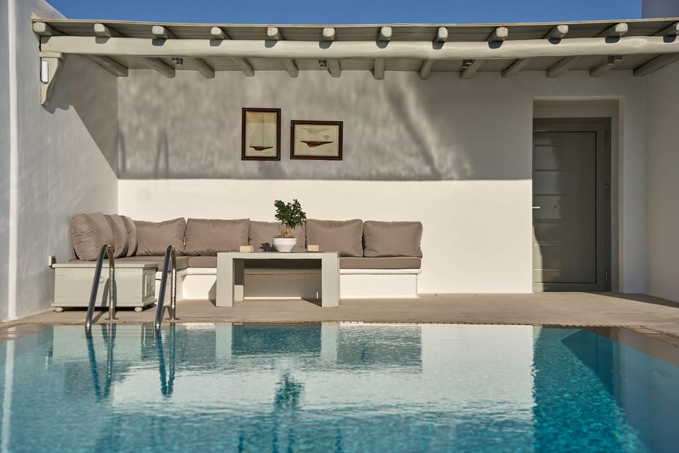 Patio, Balcony/Terrace, Seating area, Pool view, Swimming pool
