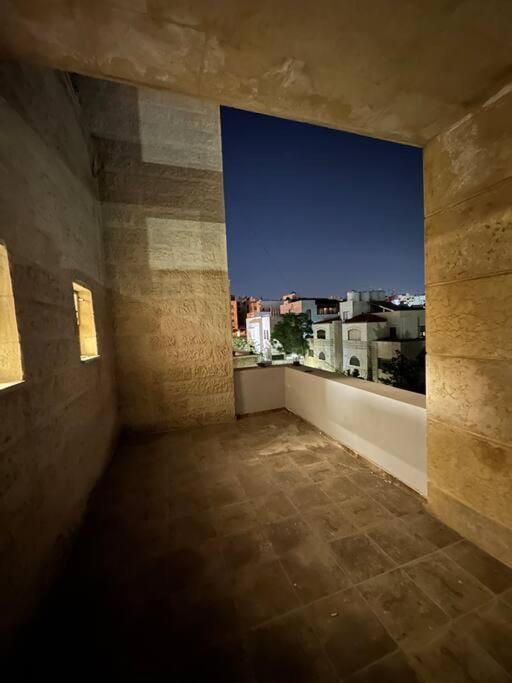 abdoun rooftop 2bedroom kh&sh 02 Apartment in Africa