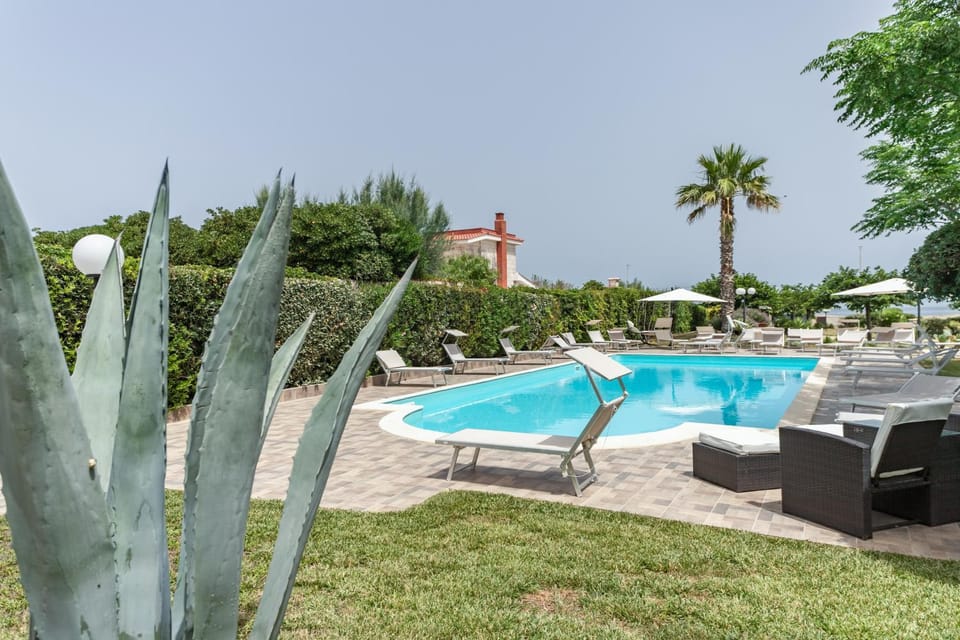 Garden, Swimming pool