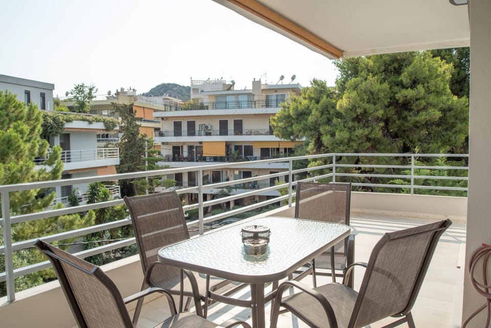 Day, Natural landscape, View (from property/room), Balcony/Terrace, Seating area, Dining area