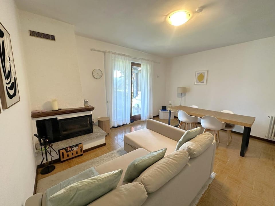 Katty House - Dizzasco Lake Como House in Canton of Ticino